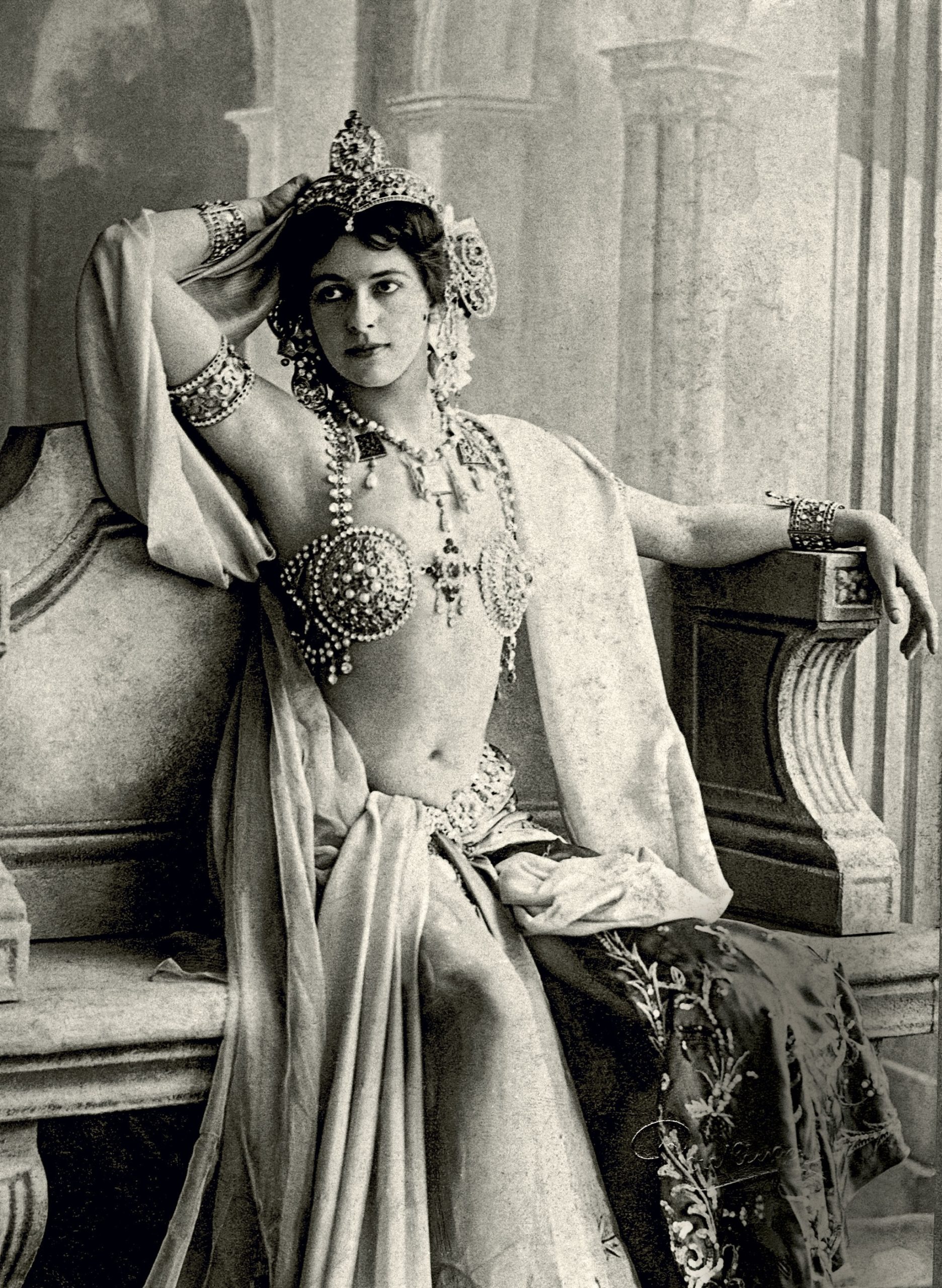 Escape game digitale: le 3 spie più famose della storia! 8 Mata Hari 13 scaled
