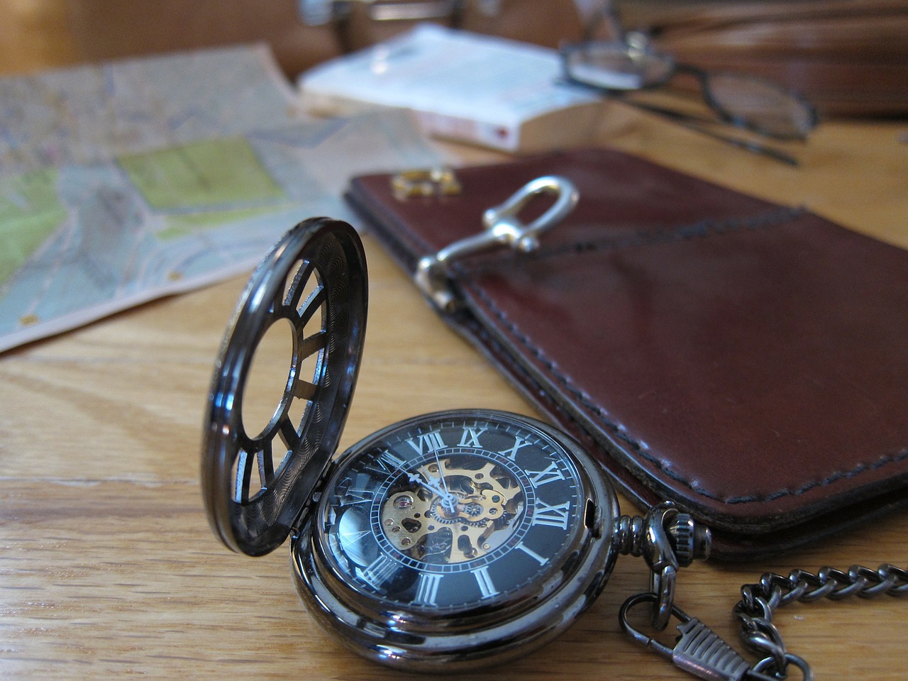 It will (not) be an adventure escape online 4 Orologio