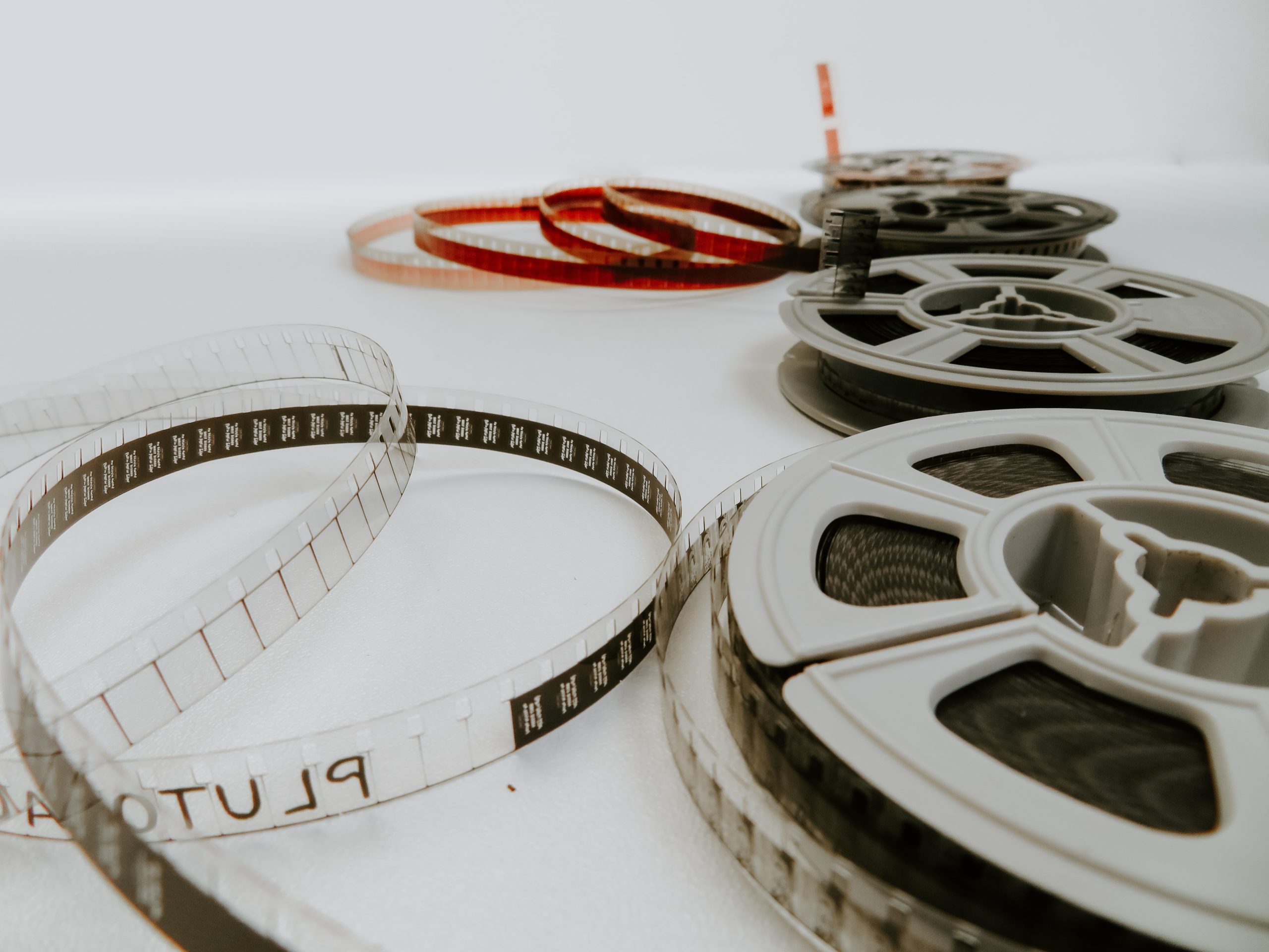 Escape room temi cinematografici: i 6 film che li hanno ispirato 1 denise jans Lq6rcifGjOU unsplash scaled
