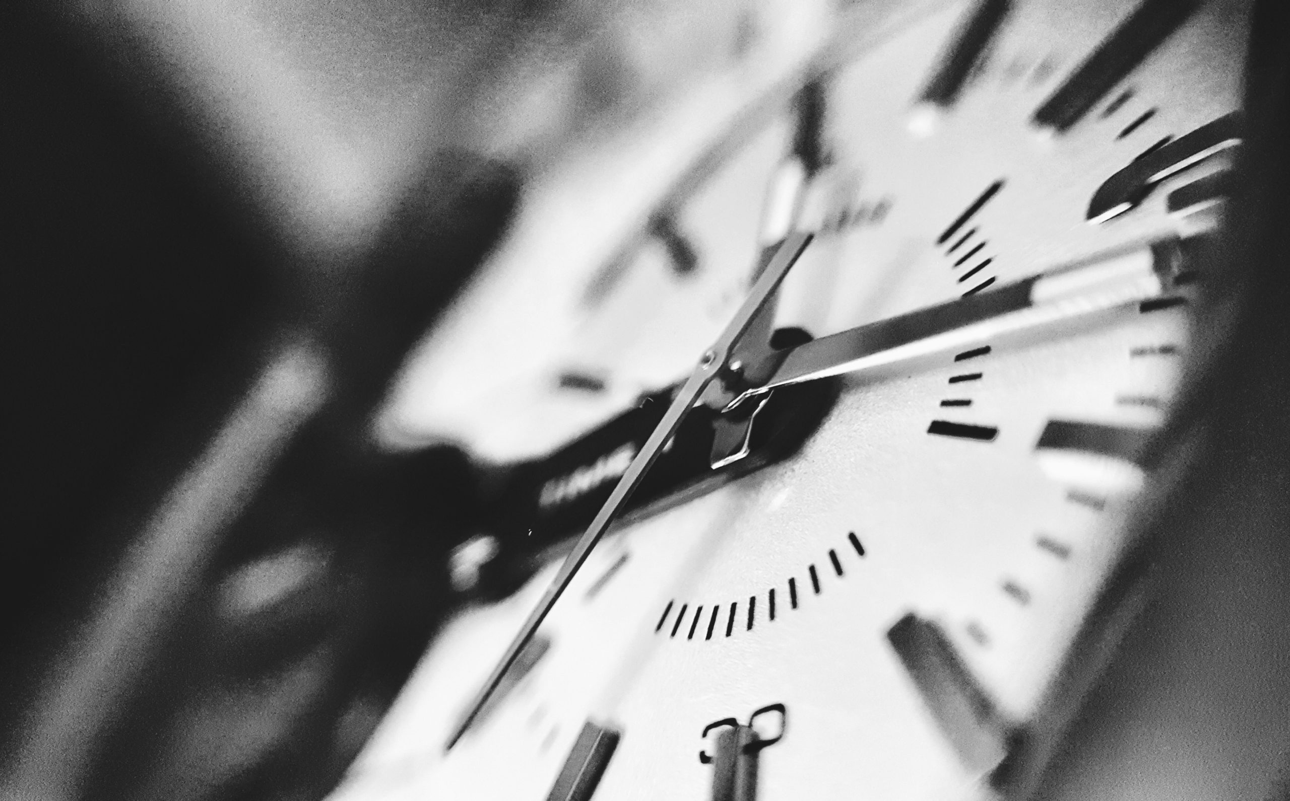 Orari escape room: 5 motivi per preferire eScape Digitale 9 noor younis mId2gG0a9GU unsplash scaled